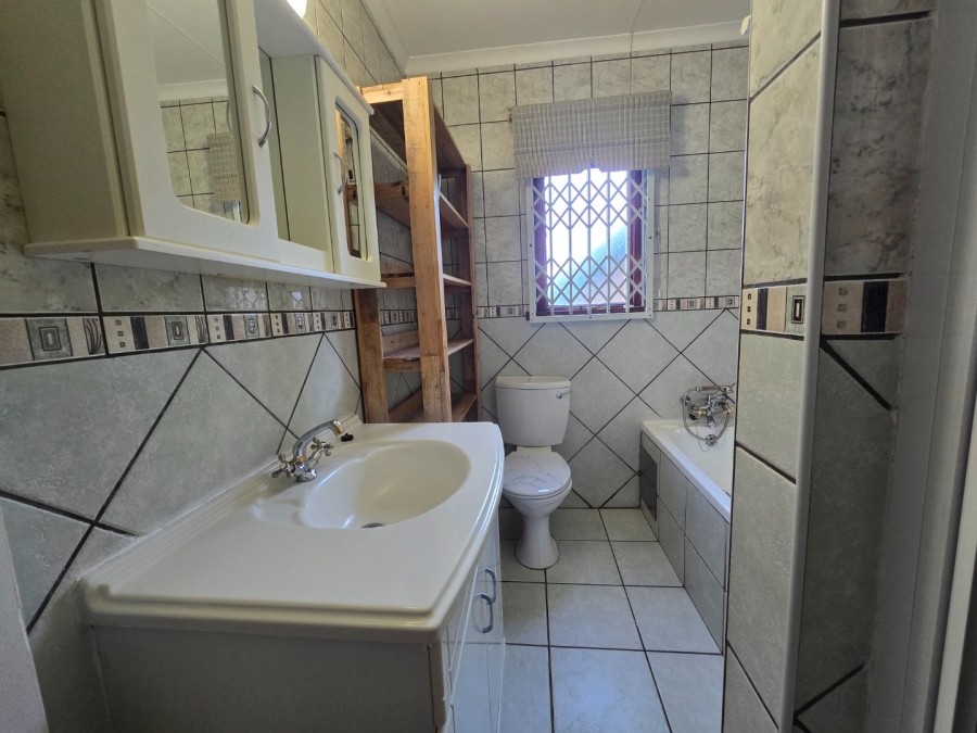 3 Bedroom Property for Sale in Pentagon Park Free State